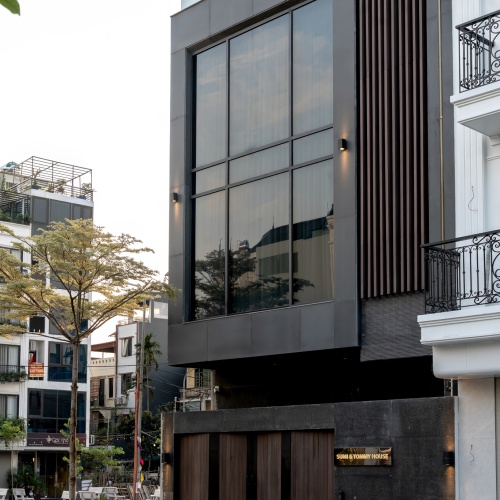 SUMI & TOMMY HOUSE