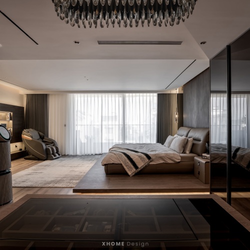 SUMI & TOMMY HOUSE