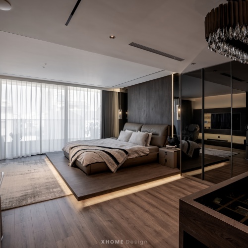 SUMI & TOMMY HOUSE