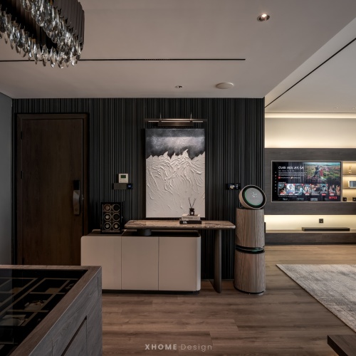 SUMI & TOMMY HOUSE