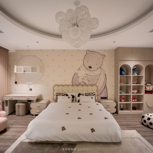 SUMI & TOMMY HOUSE