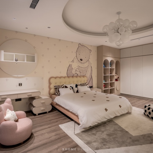 SUMI & TOMMY HOUSE