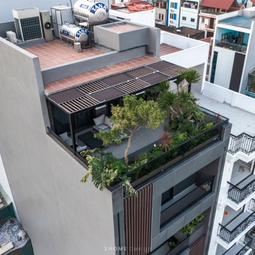 SUMI & TOMMY HOUSE